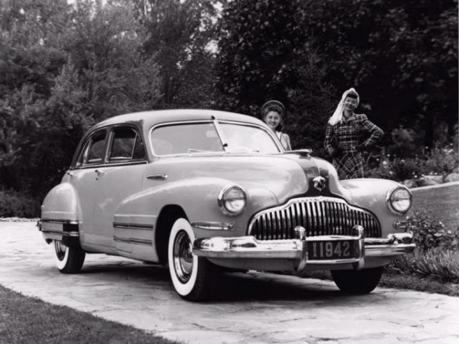 Buick Roadmaster Touring Sedan '1942